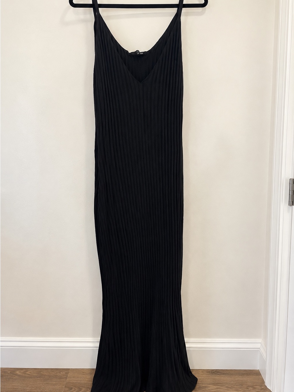 Sleeveless Black Ribbed Maxi Slip Dress with V-Neck